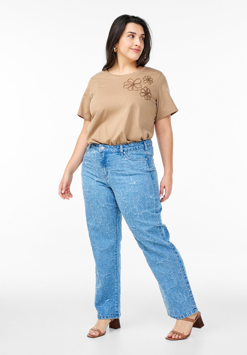 

Расклешенные джинсы GEMMA MIT HOHER TAILLE UND GEBLÜMTEM MUSTER Zizzi, цвет Light Blue Denim