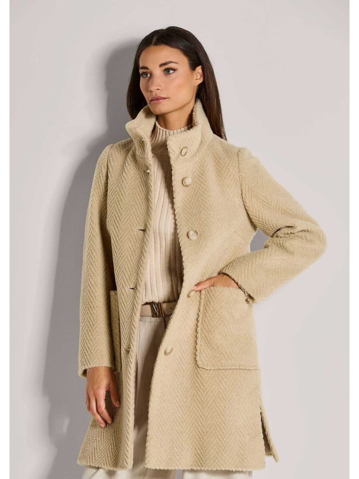 

MADELEINE Слегка стеганое однобортное пальто в винтажном стиле, бежевого цвета