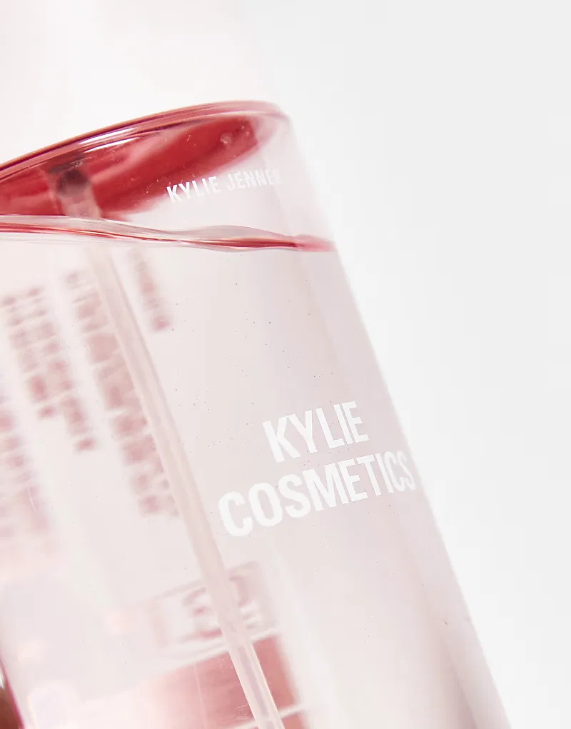 Спрей для волос и тела Kylie Cosmetics Vanilla Dew Kylie Cosmetics by Kylie Jenner, 236 мл — фото 4