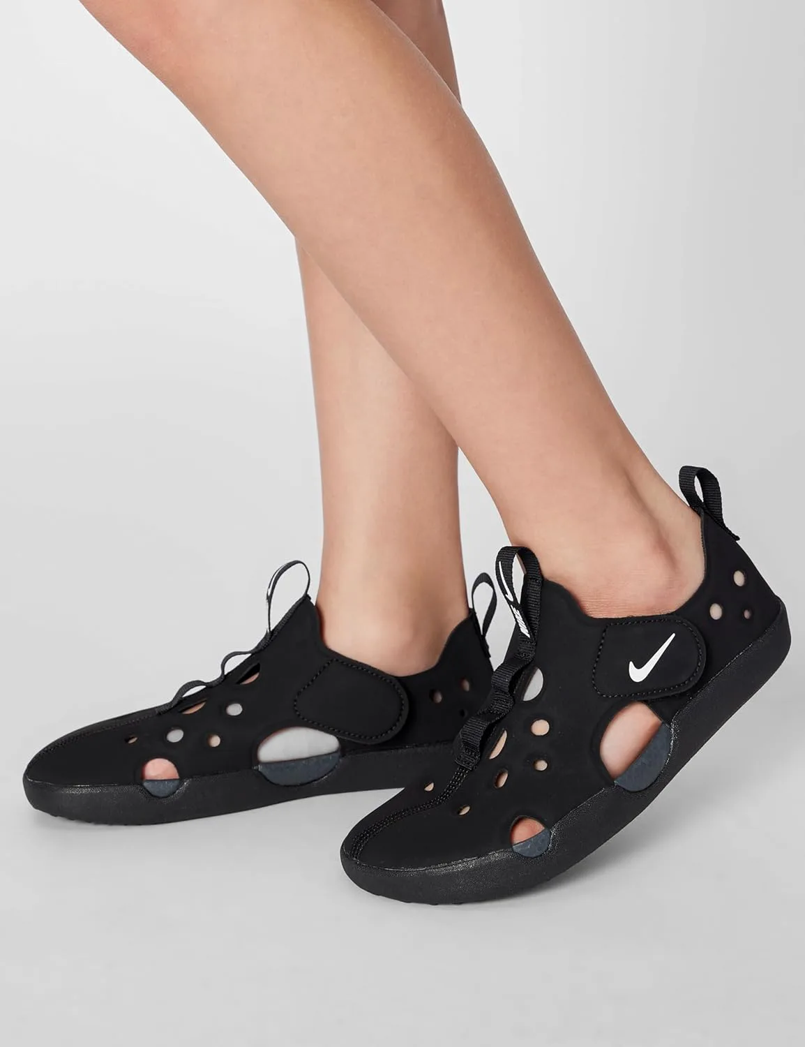 Сандалии Nike Kids' Sunray Protect 4, черно-белый — фото 2