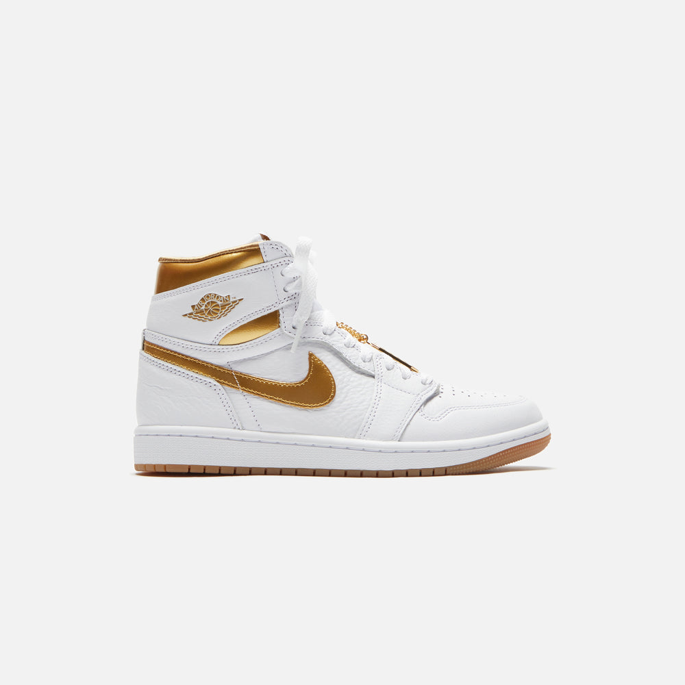 Кроссовки Jordan WMNS Air Jordan 1 High OG, цвет White/Metallic Gold/Gum Light Brown