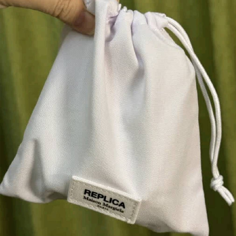 Maison Margiela Ароматизированная белая сумка на шнурке портативная — фото 3