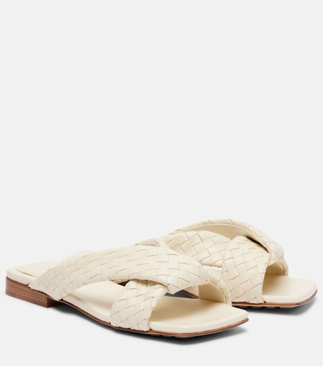 Сандалии Riva из кожи Intrecciato Bottega Veneta, Sea Salt