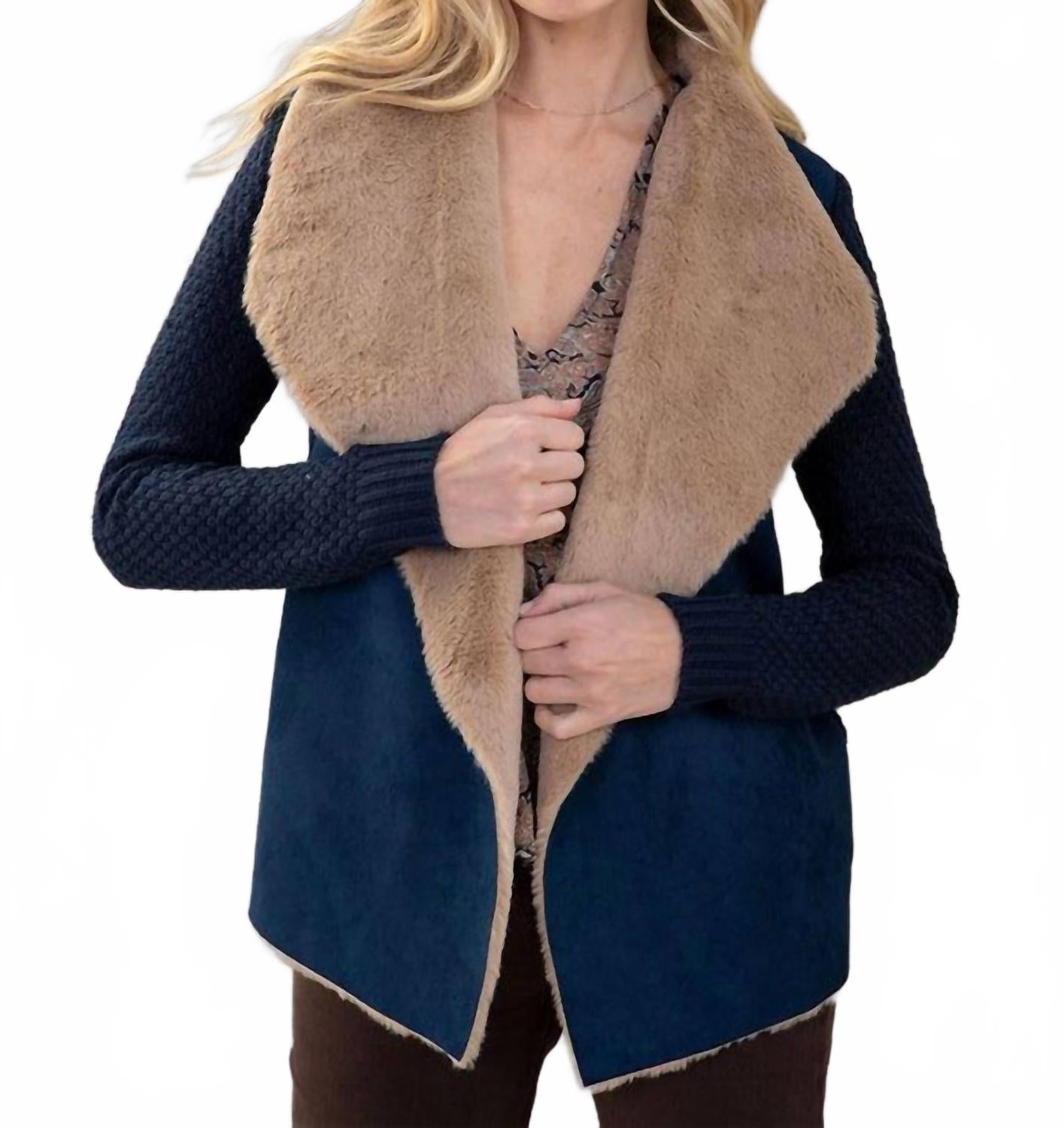 

Короткий кардиган из веганской замши и меха в цвете темно-синий/верблюжий Lovestitch, темно-синий/верблюжий