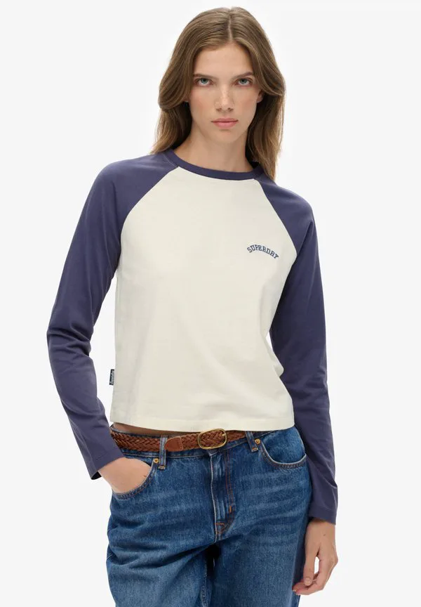 

Бейсбольная футболка с длинными рукавами и логотипом essential Superdry & Co, Mariner Navy Desert Bone Off White, Белый, Бейсбольная футболка с длинными рукавами и логотипом essential Superdry & Co, Mariner Navy Desert Bone Off White