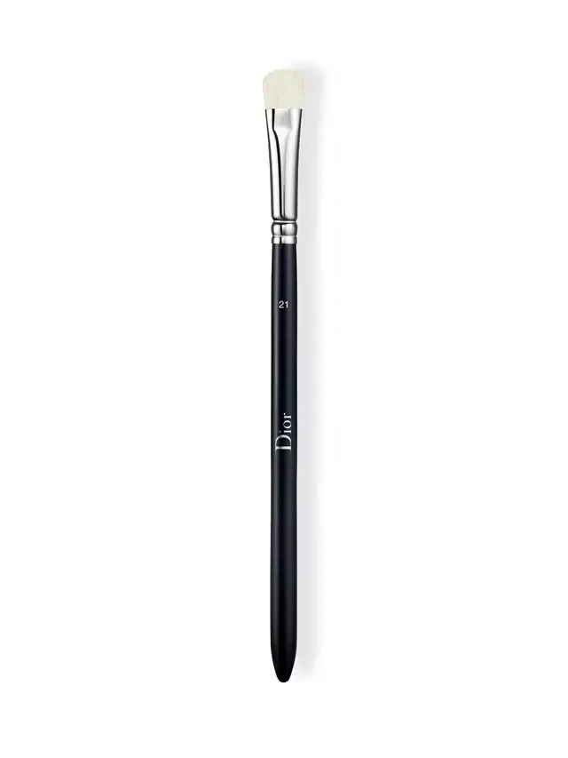 Кисть для теней Backstage Eyeshadow Shader Brush 21 DIOR