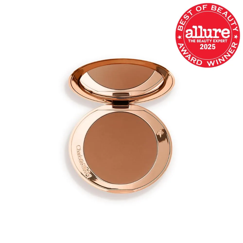 Charlotte Tilbury Airbrush Matte Bronzer - матирующая пудра-бронзер с эффектом аэрографа, разглаживает и выравнивает, наполнена шелковистой слюдой и гиалуроновой кислотой, сменный блок, 3 Tan - medium deep bronze — фото 2