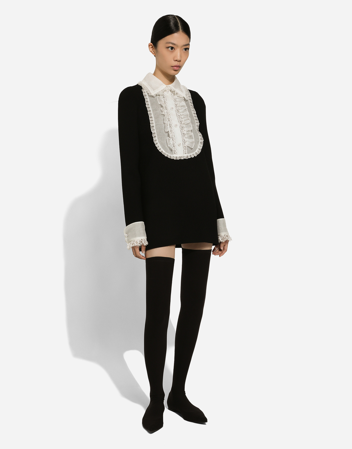 Короткое платье из шерстяного крепа с рубашечной вставкой из органзы Dolce & Gabbana, черный — фото 3