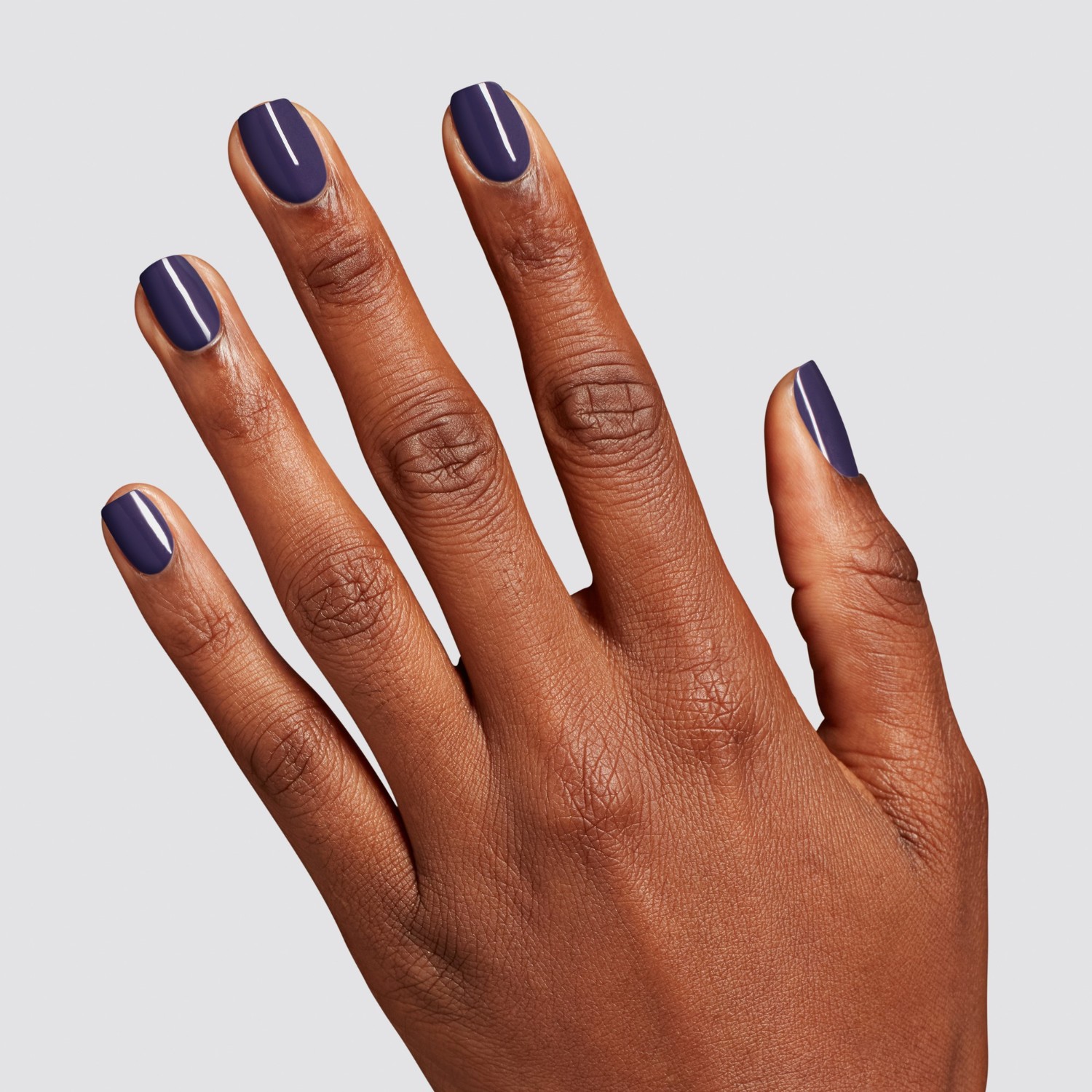 Лак для ногтей nail lacquer holiday 2025 - good enough to treat Opi, hrs11 - havin a candy ol time, объем 15 мл — фото 4
