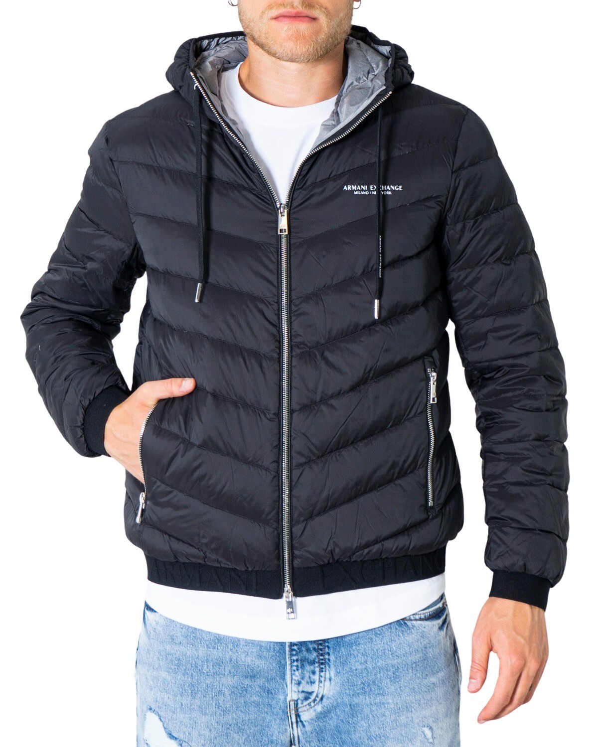 

Куртка Armani Exchange с капюшоном, черный