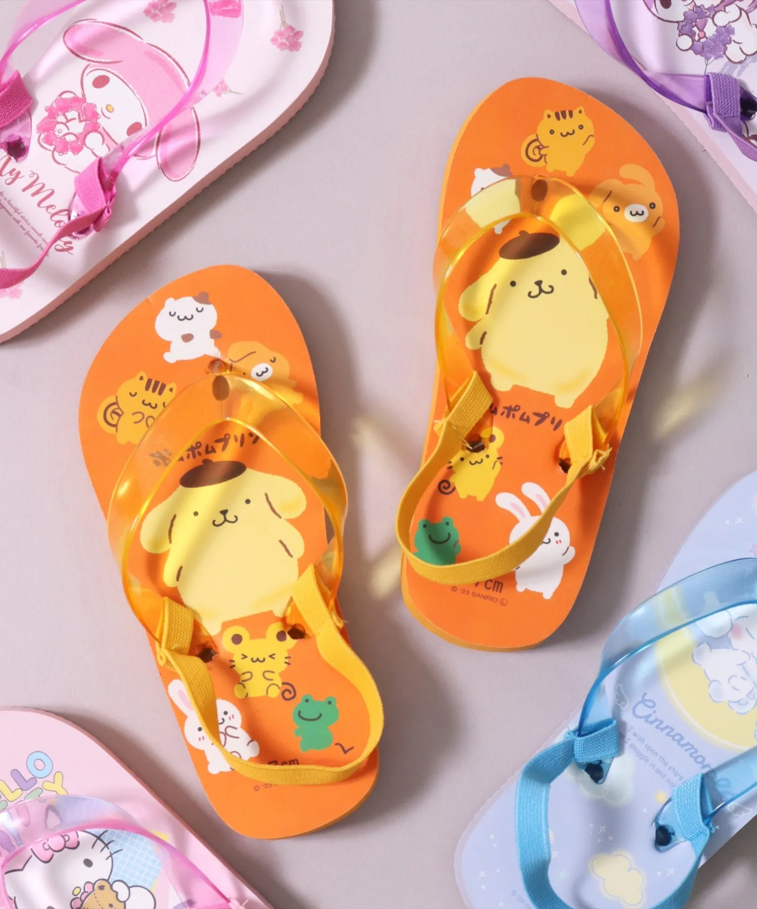 Детские пляжные сандалии с резинкой на пятке Sanrio Kids Beach Sandals желтые