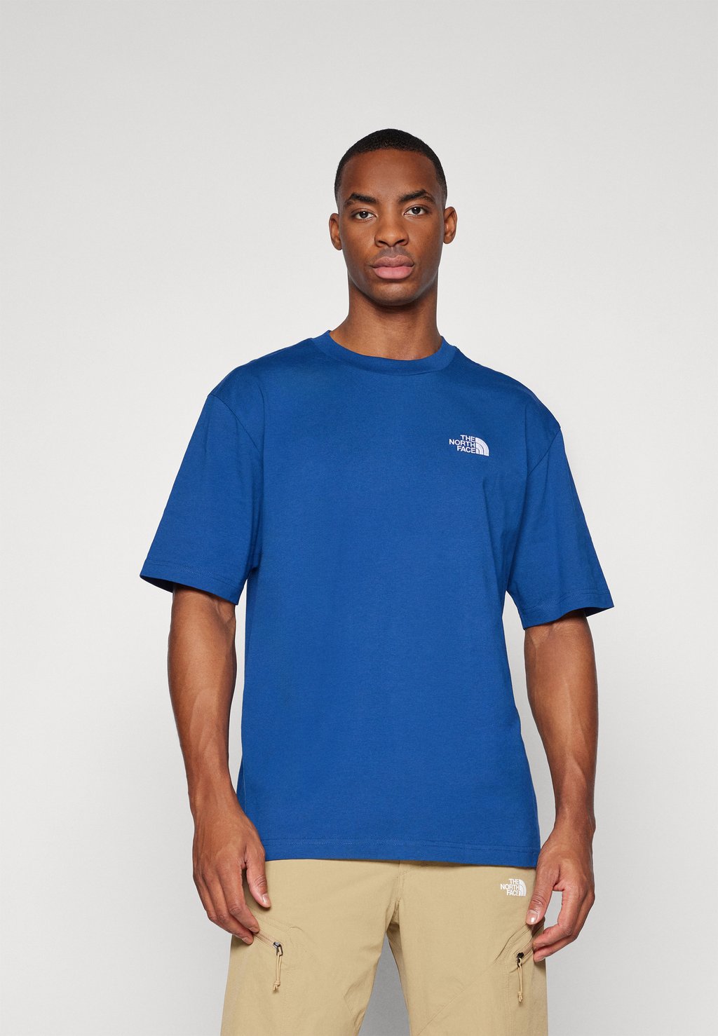 

Базовая футболка ESSENTIAL OVERSIZE TEE The North Face, синий