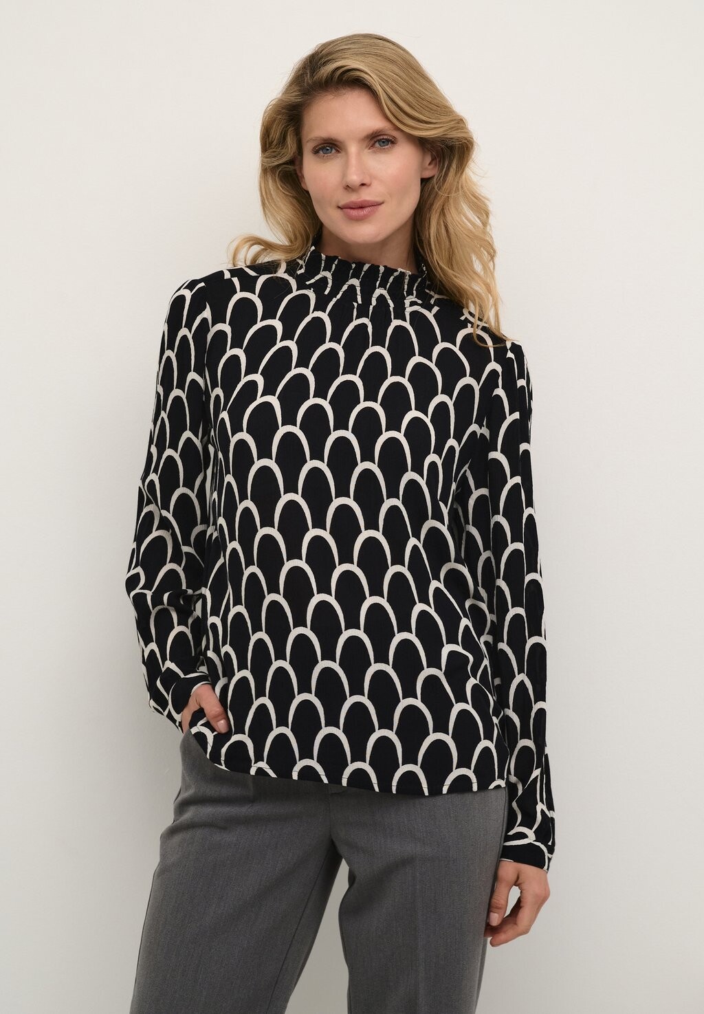 

Блузка Kaffe Karina Amber Smock, черный/белый