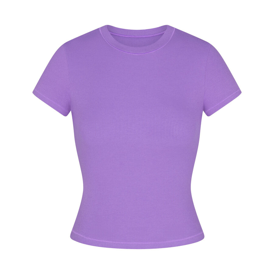 

Футболка SKIMS Cotton Rib, цвет Ultra Violet