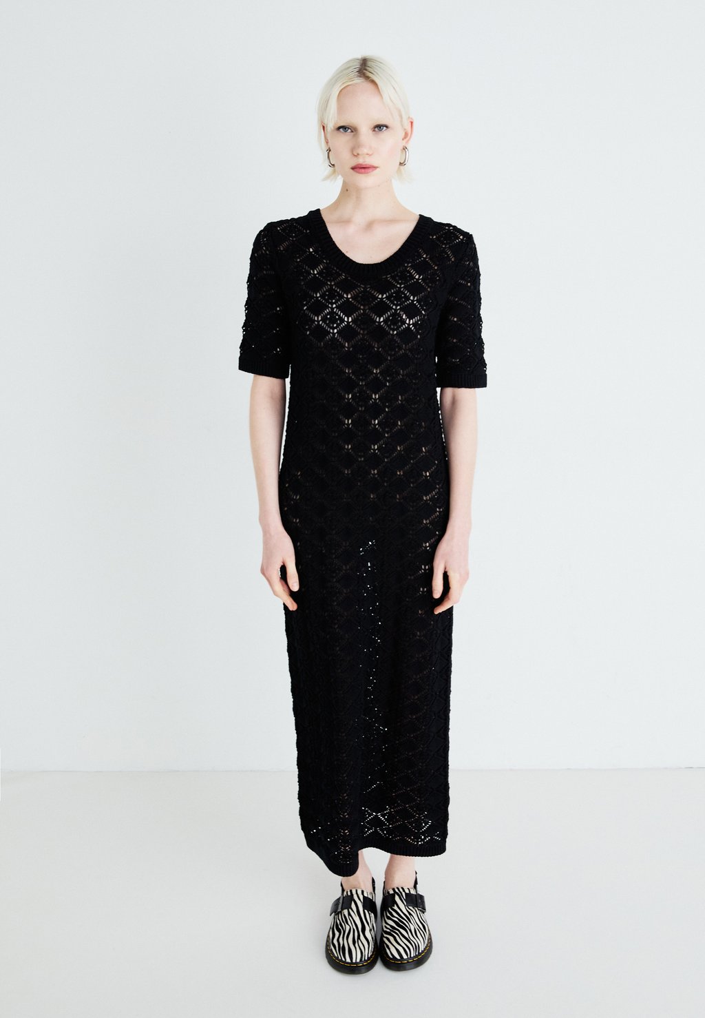

Платье-джемпер SLFFINA 2/4 LONG STRUCTURE DRESS Selected Femme, черный