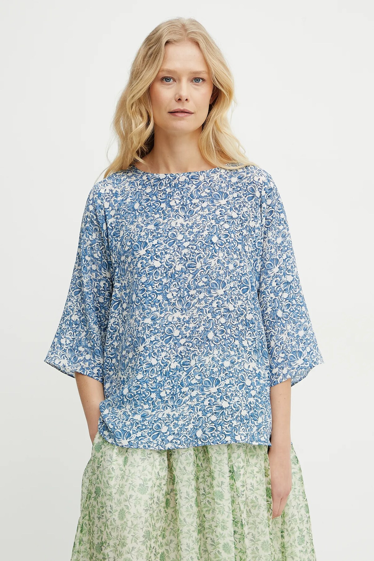

Шелковая блузка Weekend Max Mara, синий