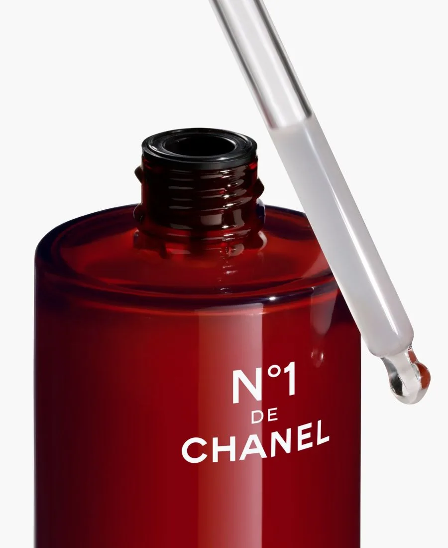 Крем для лица Chanel — Разглаживает - Подсвечивает - Борется с признаками старения — фото 2