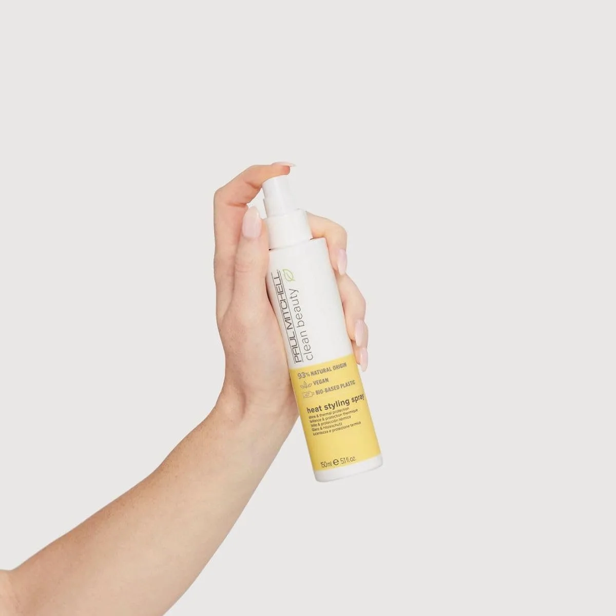 Спрей для термоукладки Paul Mitchell Clean Beauty, придающий блеск и обеспечивающий термозащиту, подходит для всех типов волос, подвергающихся термоукладке, 140 мл. — фото 2