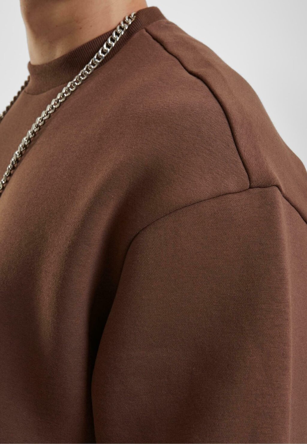 

Толстовка FLUFFY CREWNECK Urban Classics, коричневый