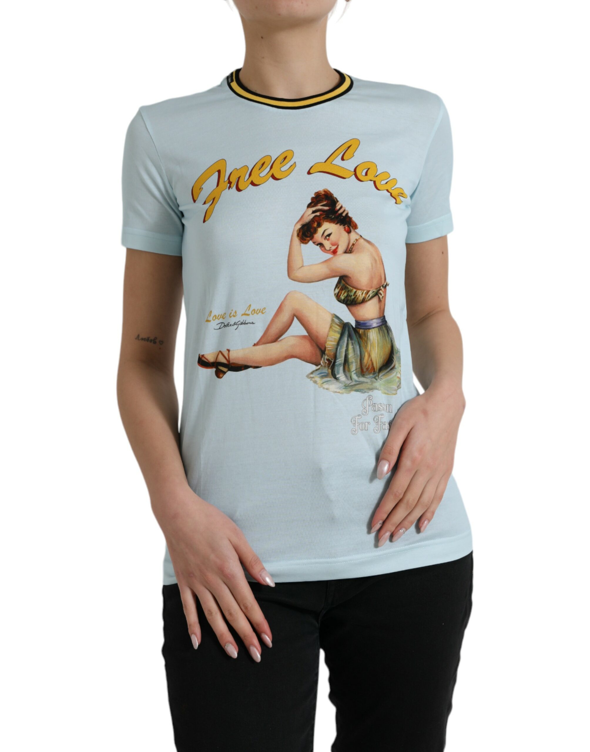

Элегантная светло-голубая хлопковая футболка Dolce & Gabbana
