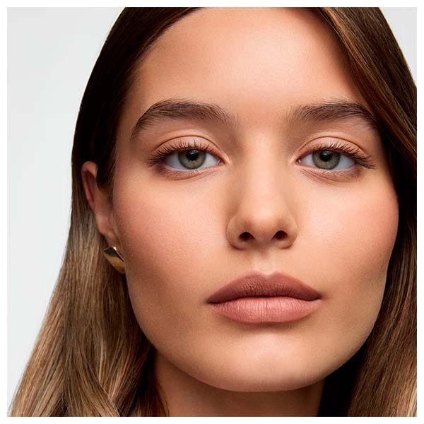 Кремовый и гладкий карандаш для губ INGLOT Creamy Soft Lipliner, CLASSIC NUDE 01 — фото 3