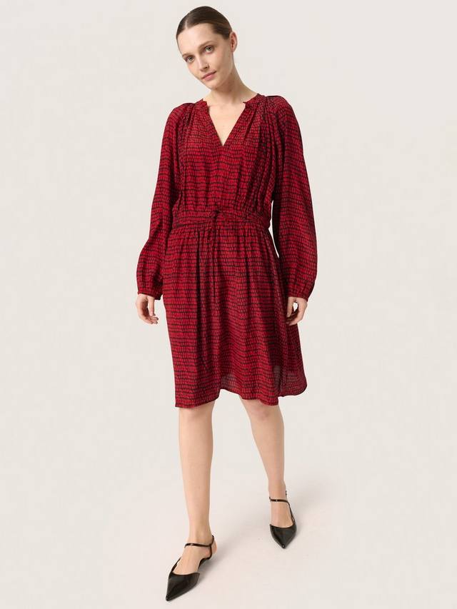 

Платье в абстрактную клетку от alize Soaked In Luxury, цвет Red/Black