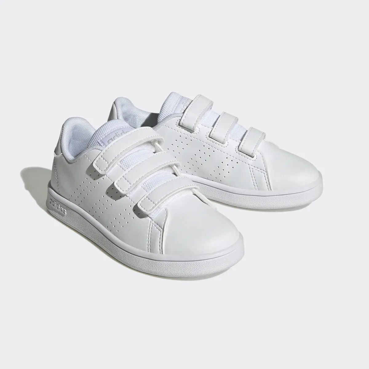 

Кроссовки Adidas Sportswear "ADVANTAGE COURT LIFESTYLE Hook-and-LOOP", дизайн по стопам Adidas Stan Smith, цвет Cloud White / Cloud White / Grey One