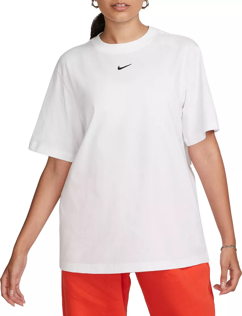 

Женская футболка Sportswear Essential от Nike, белый