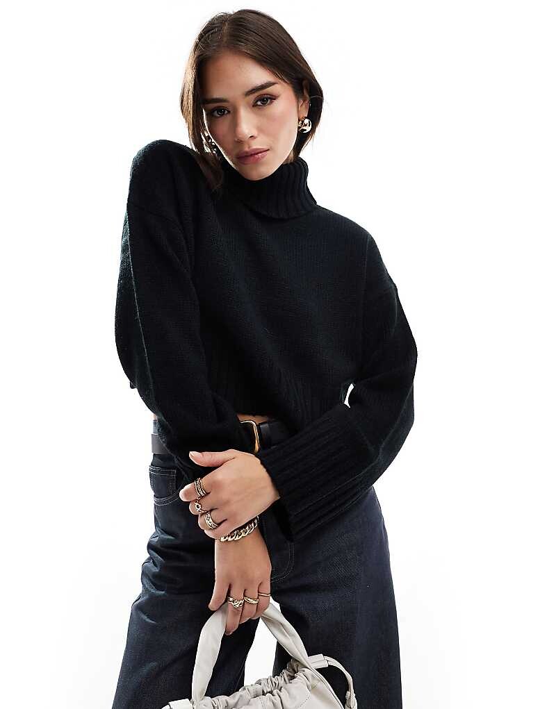 

ASOS DESIGN – Черный укороченный свитер с высоким воротником