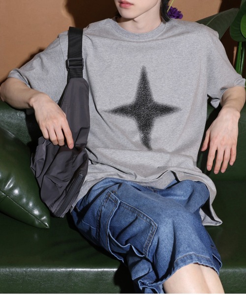 

Футболка с круглым вырезом и принтом FOLLOWIN, Unisex, серый