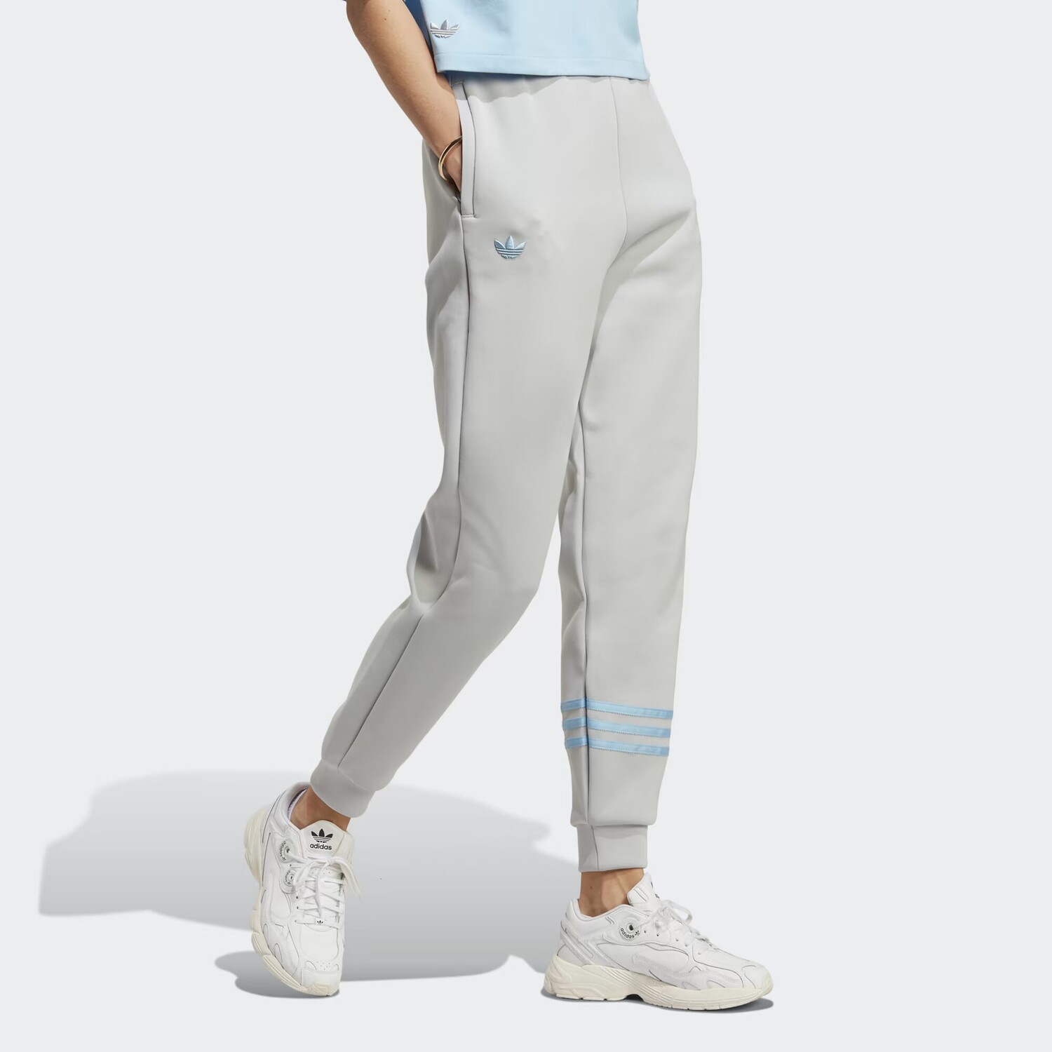 

Джоггеры Adicolor Neuclassics Adidas, цвет Clear Onix