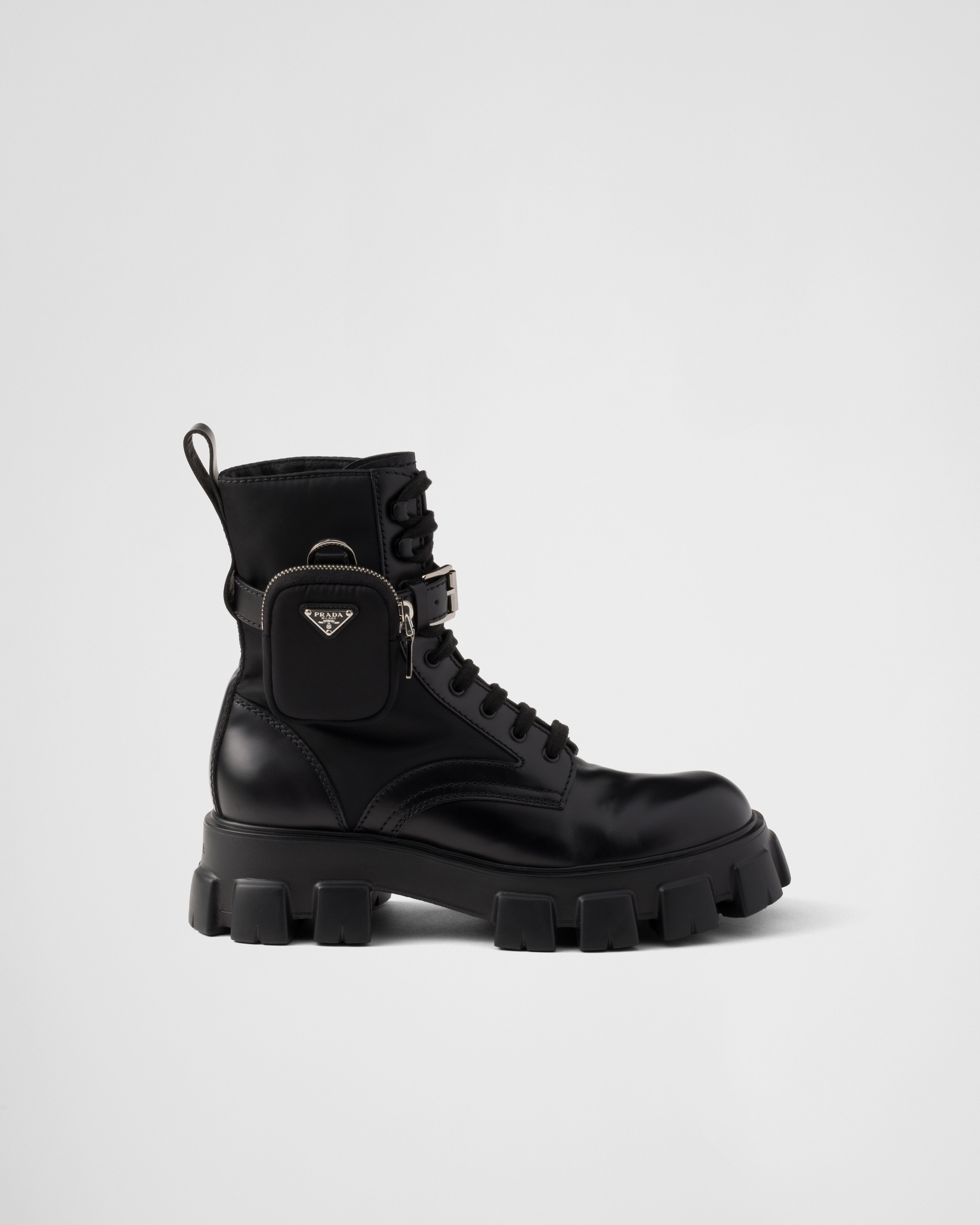 Ботинки Monolith из полированная кожи и Re-Nylon с карманом Prada, черный — фото 2