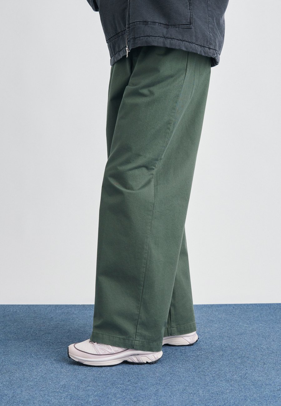 

Брюки Carhartt WIP LEOLA PANT, Opuntia/Khaki