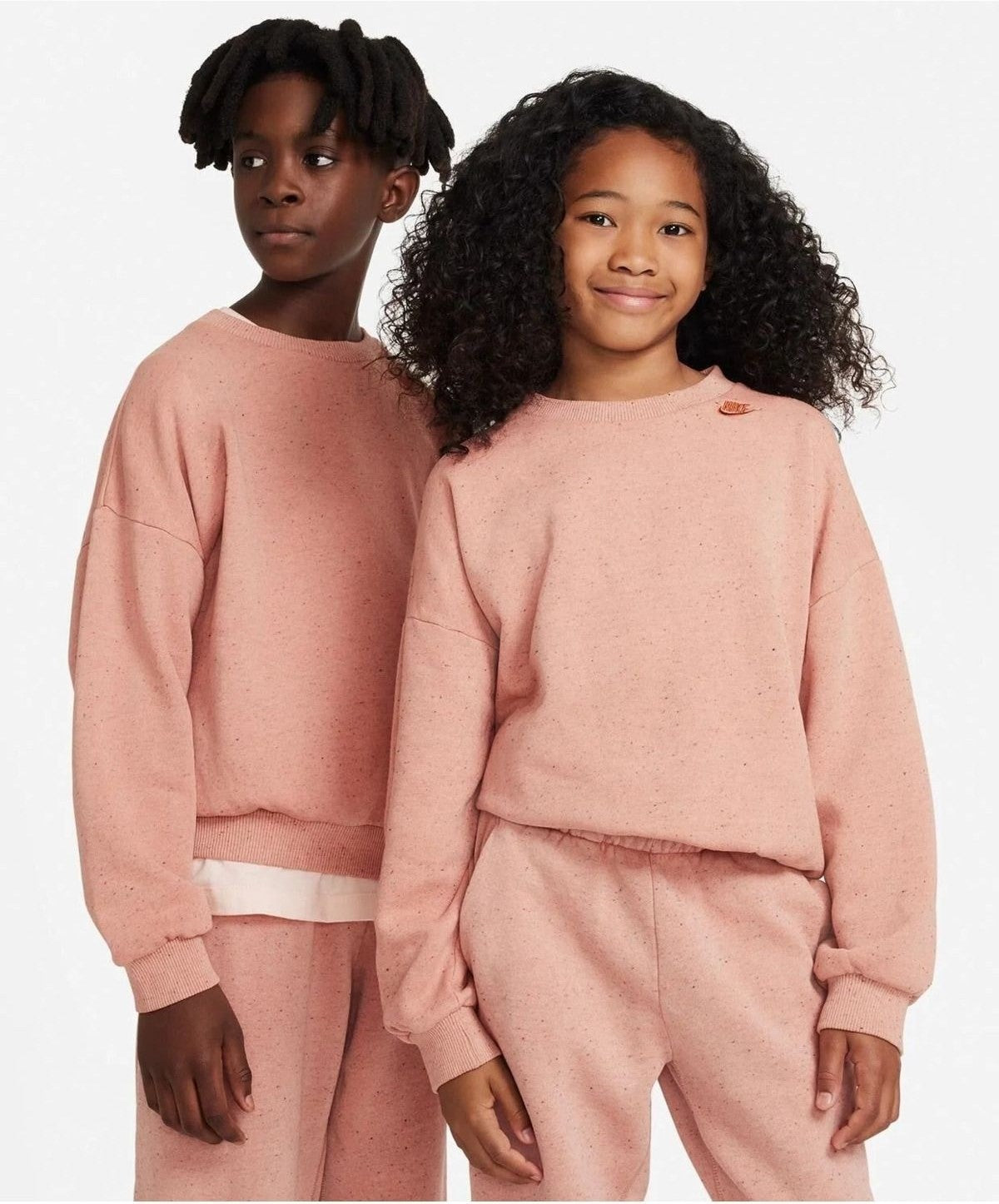 

Детская толстовка Nike DQ9002-872 с длинным рукавом и круглым вырезом, цвет «ржавый оксид» (GBO154)