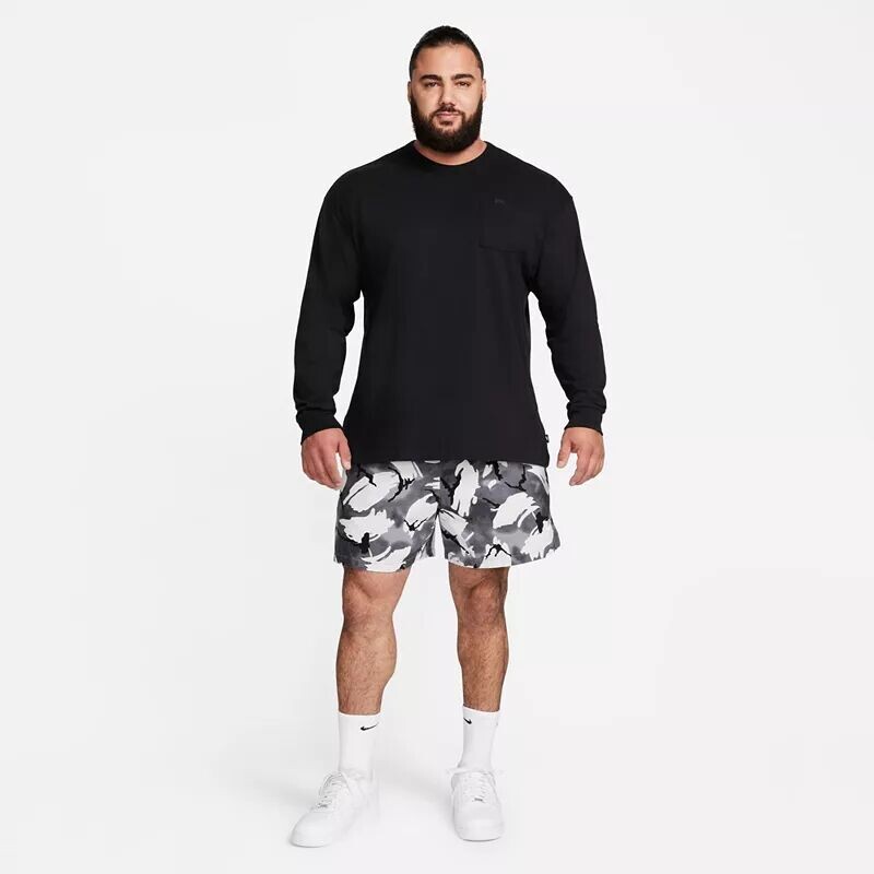 Мужская футболка с длинными рукавами и карманами Nike Sportswear Premium Essentials, черный — фото 2