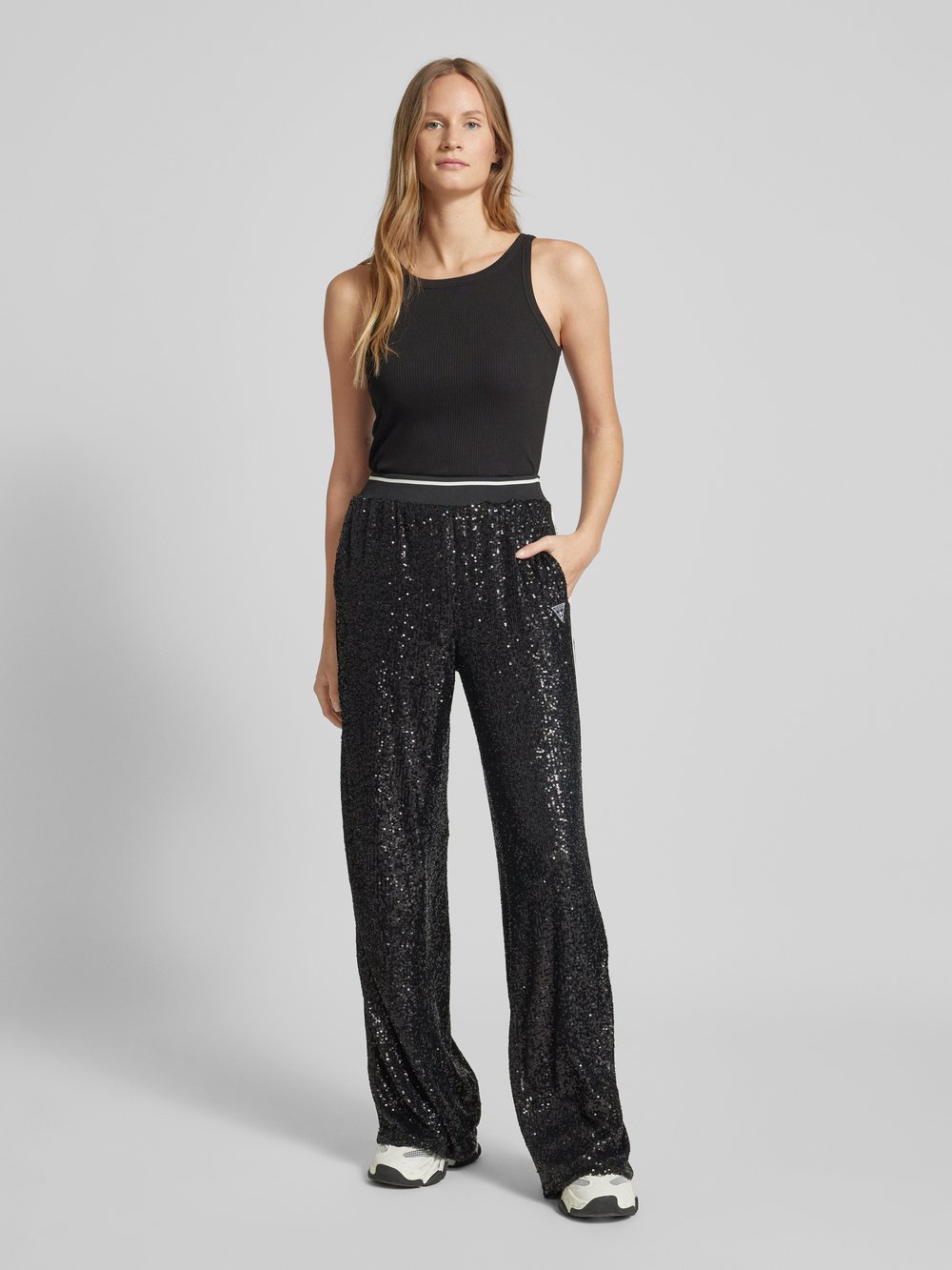 

Брюки прямого кроя с отделкой пайетками, модель «SEQUINS» Guess Activewear, черный