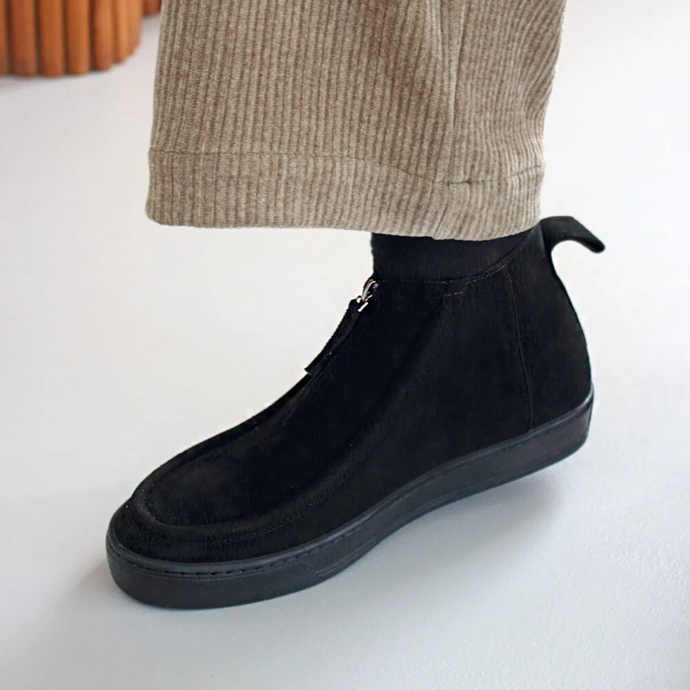 Унисекс ботинки Wallabee из замши чёрного цвета от Jam'T — фото 2