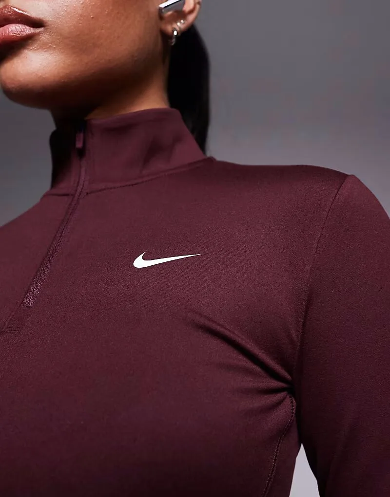 Nike Training Футболка Nike One Training с застежкой-молнией до середины груди и длинными рукавами, бордового цвета — фото 2