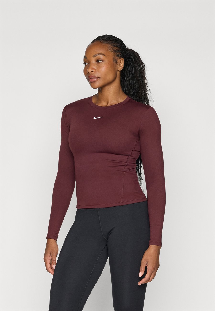 

Топ Nike Performance ONE TOP, Burgundy Crush/White/Bordeaux