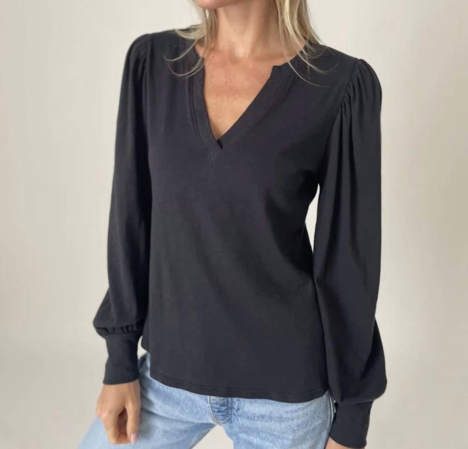 

Кики топ с длинными рукавами в черном цвете SIX/FIFTY