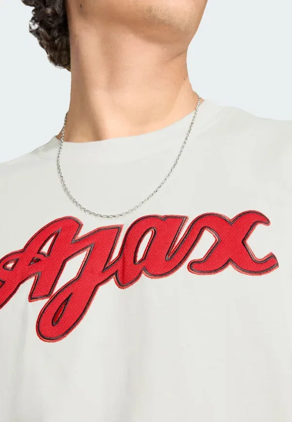 Футболка Ajax Amsterdam Club Wear Adidas Performance, цвет бежевый — фото 2