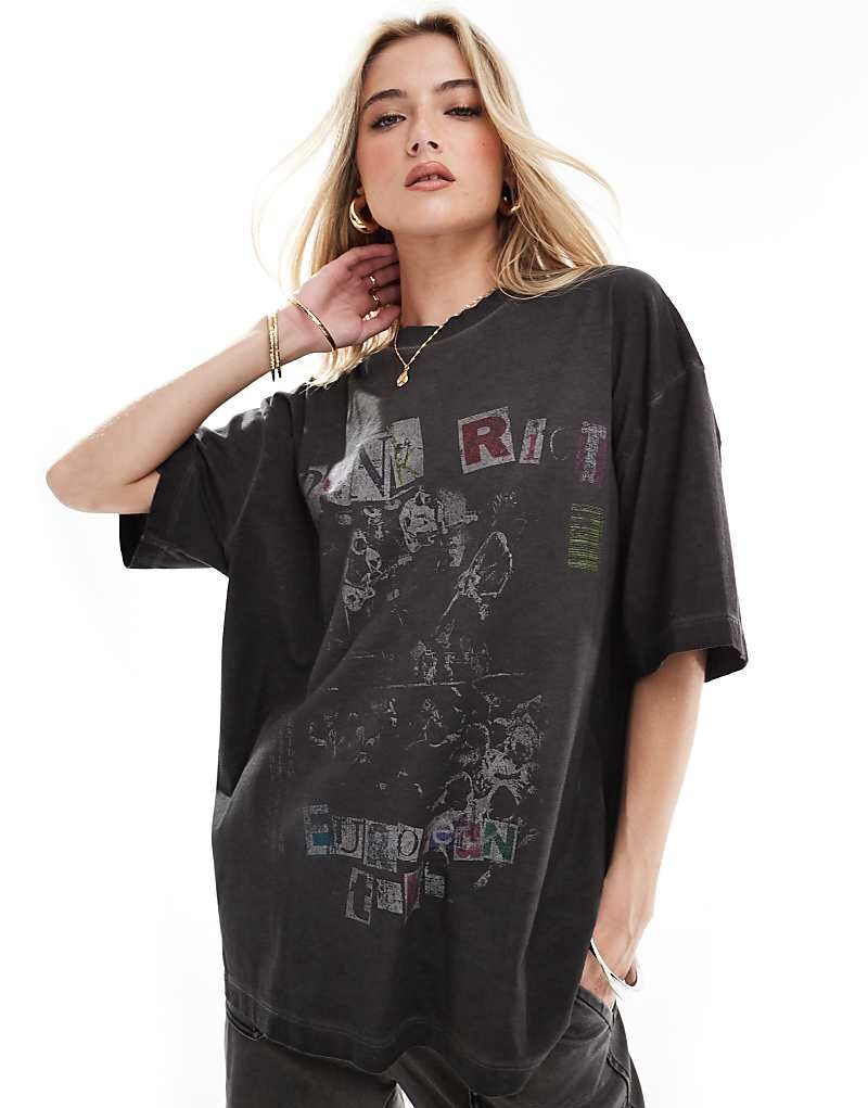 

Футболка бойфренда ASOS DESIGN с рисунком в стиле панк-рок размытого угля