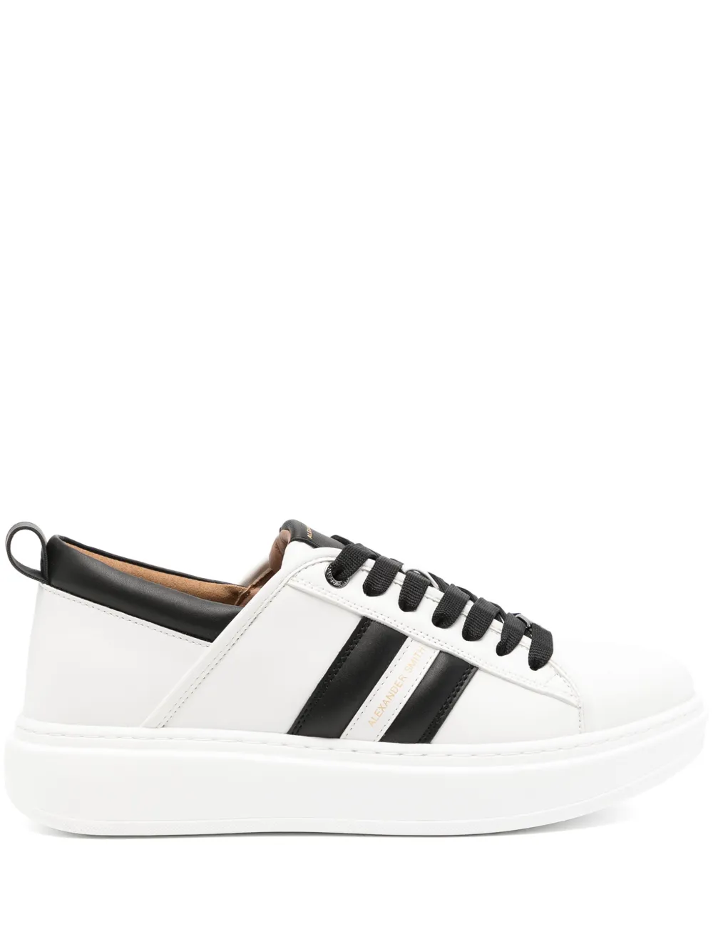 

Кроссовки Eco-Wembley из коллаборации с Alexander Smith ACBC, белый