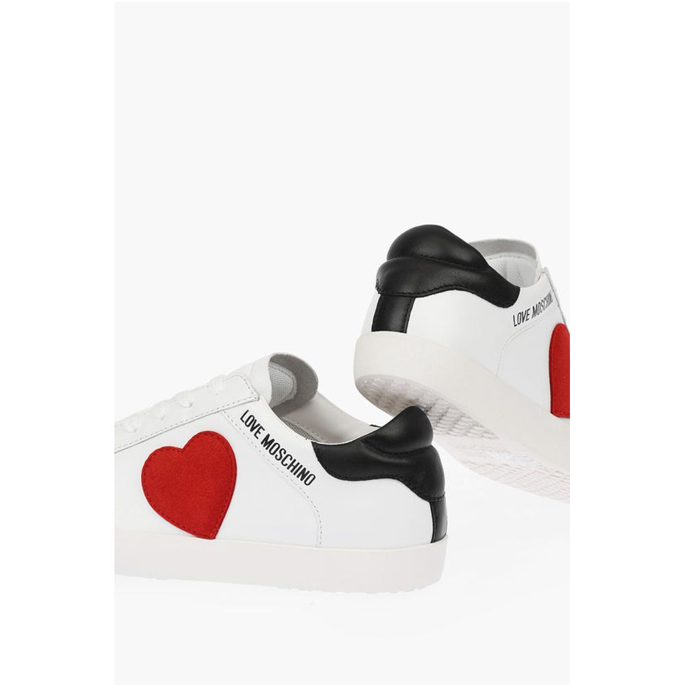 Низкие кожаные кеды LOVE с бархатным сердцем и контрастом Moschino, Red — фото 2