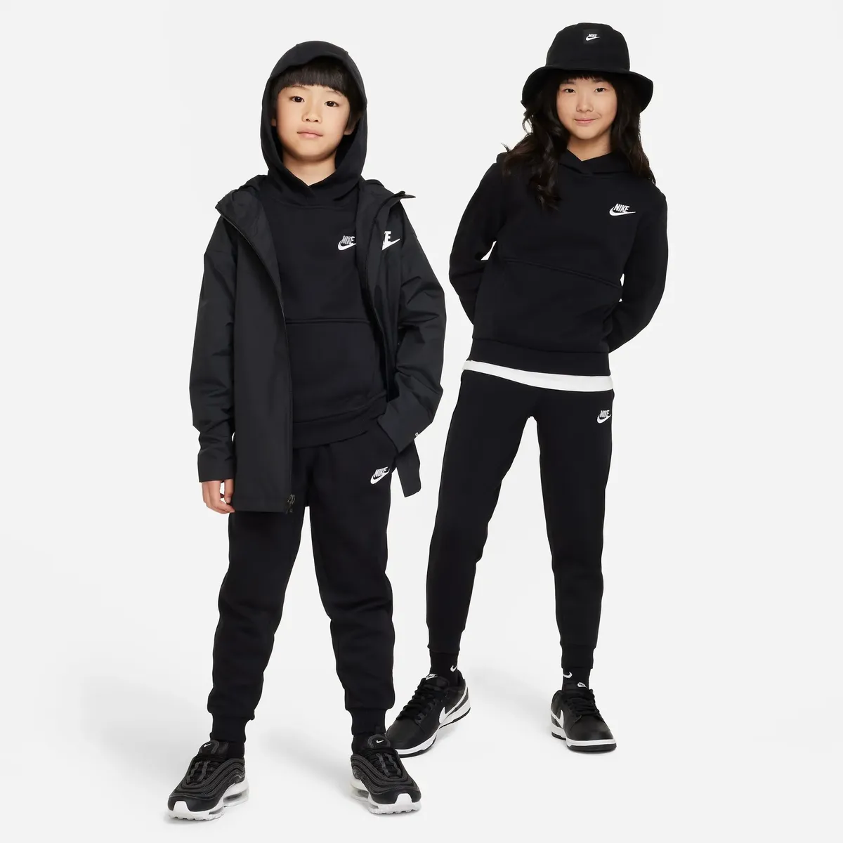 Толстовка с капюшоном Nike Sportswear "CLUB FLEECE BIG KID'S PULLOVER HOODIE", белый — фото 2