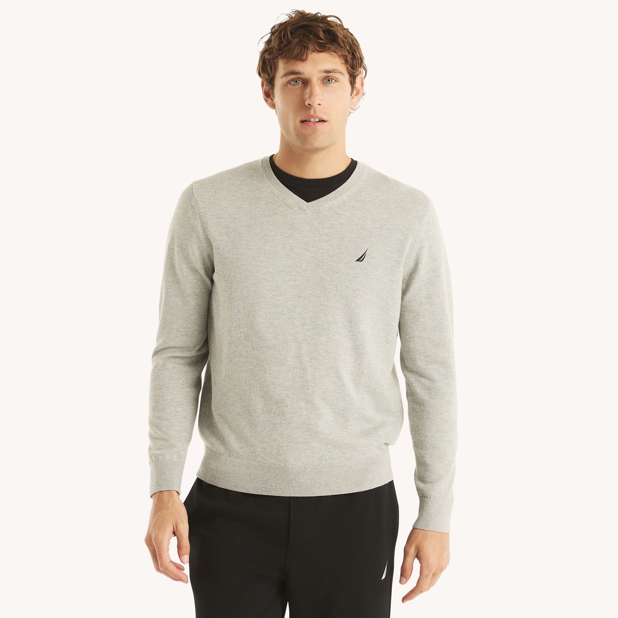 

Nautica Mens Navtech палубный свитер с V-образным вырезом, цвет grey heather