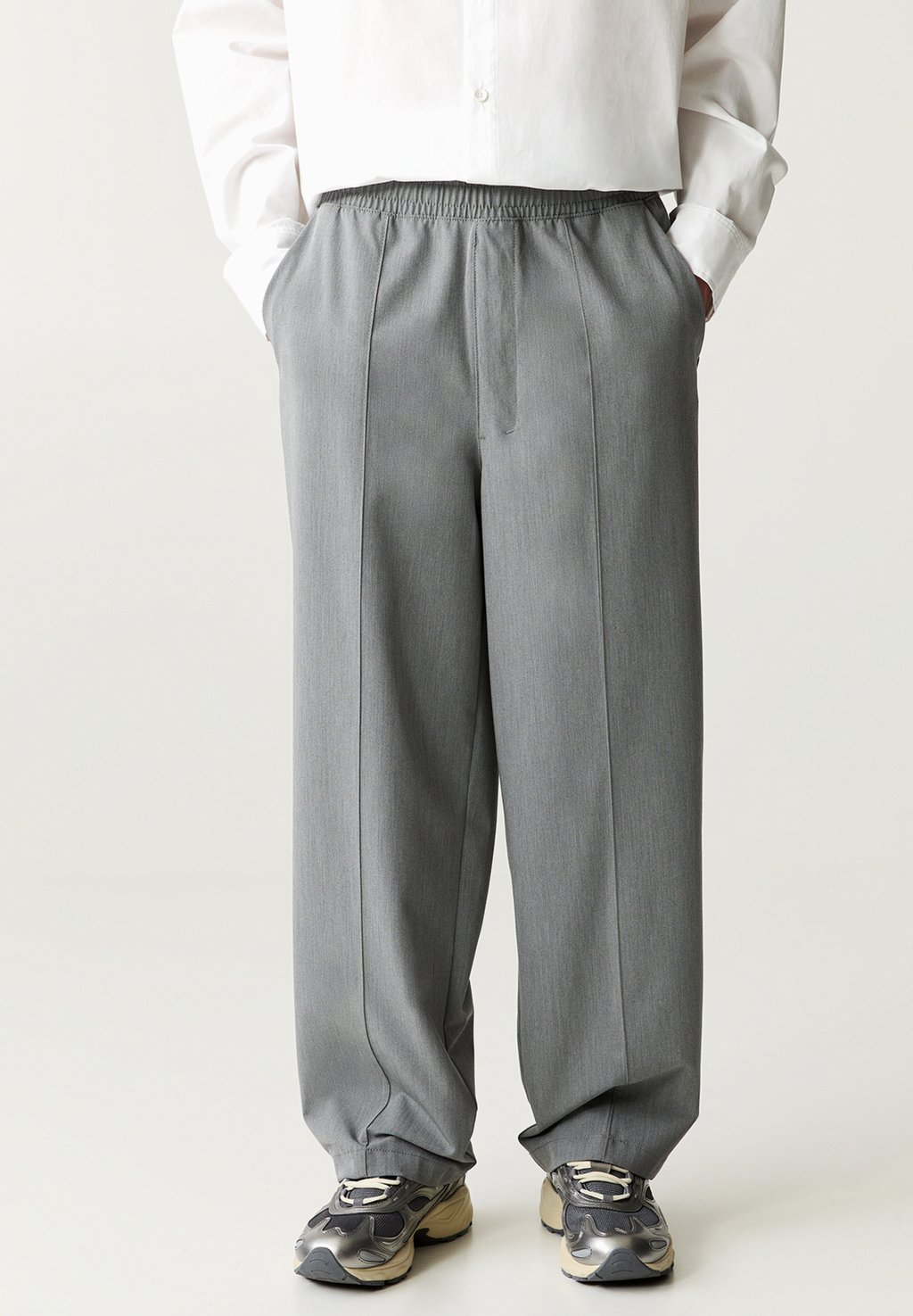 

Брюки JOGGERS PULL&BEAR, серый