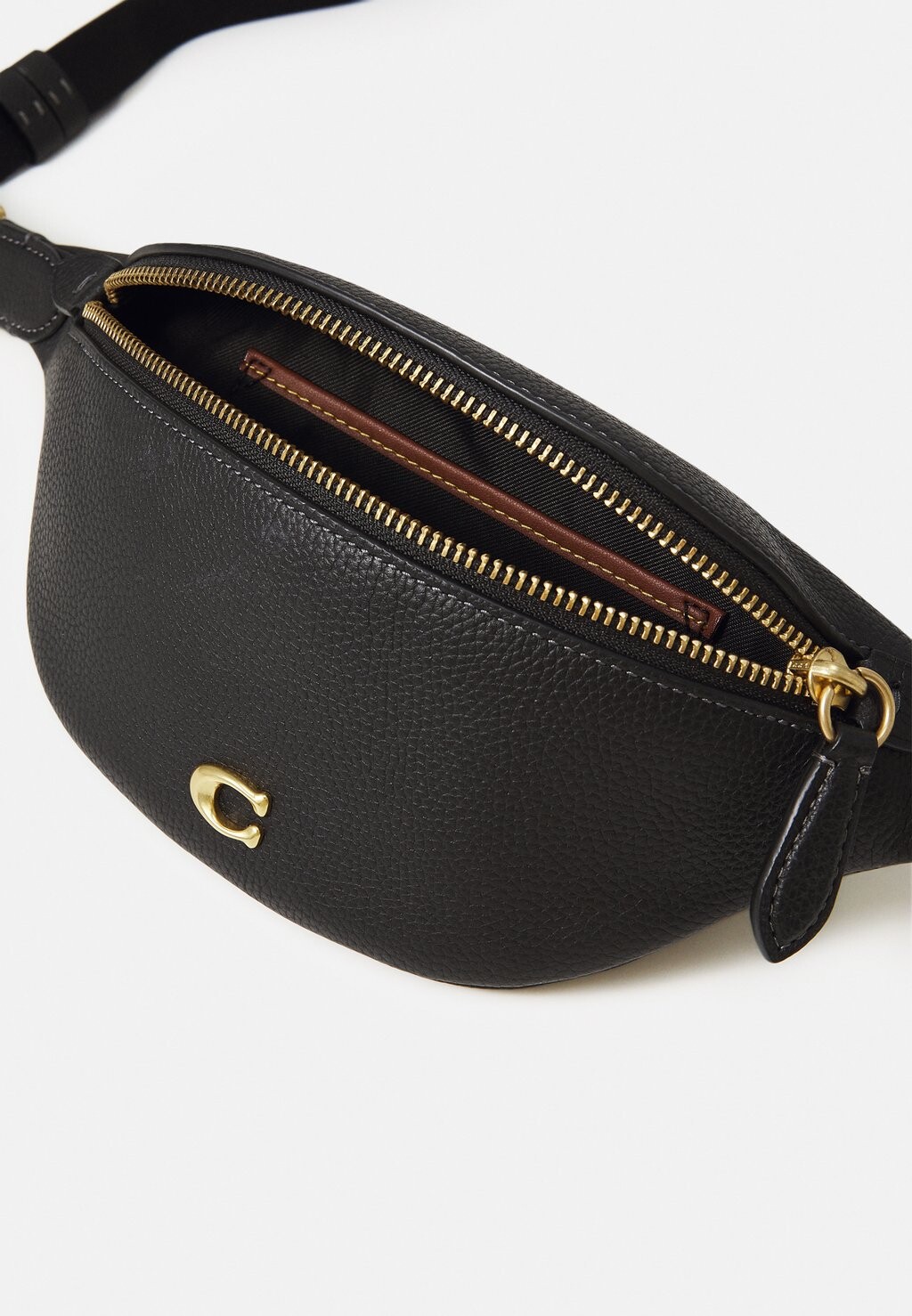 

Поясная сумка ESSENTIAL BELT BAG COACH, черный