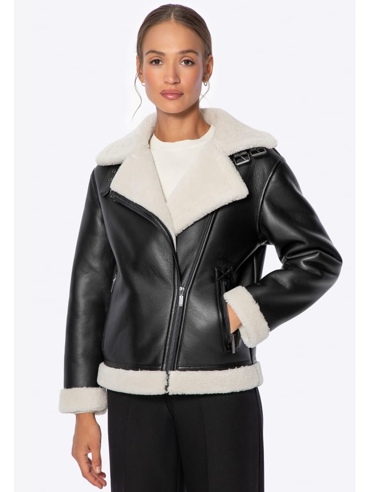 

Женская куртка из искусственной кожи оверсайз черного цвета Wittchen