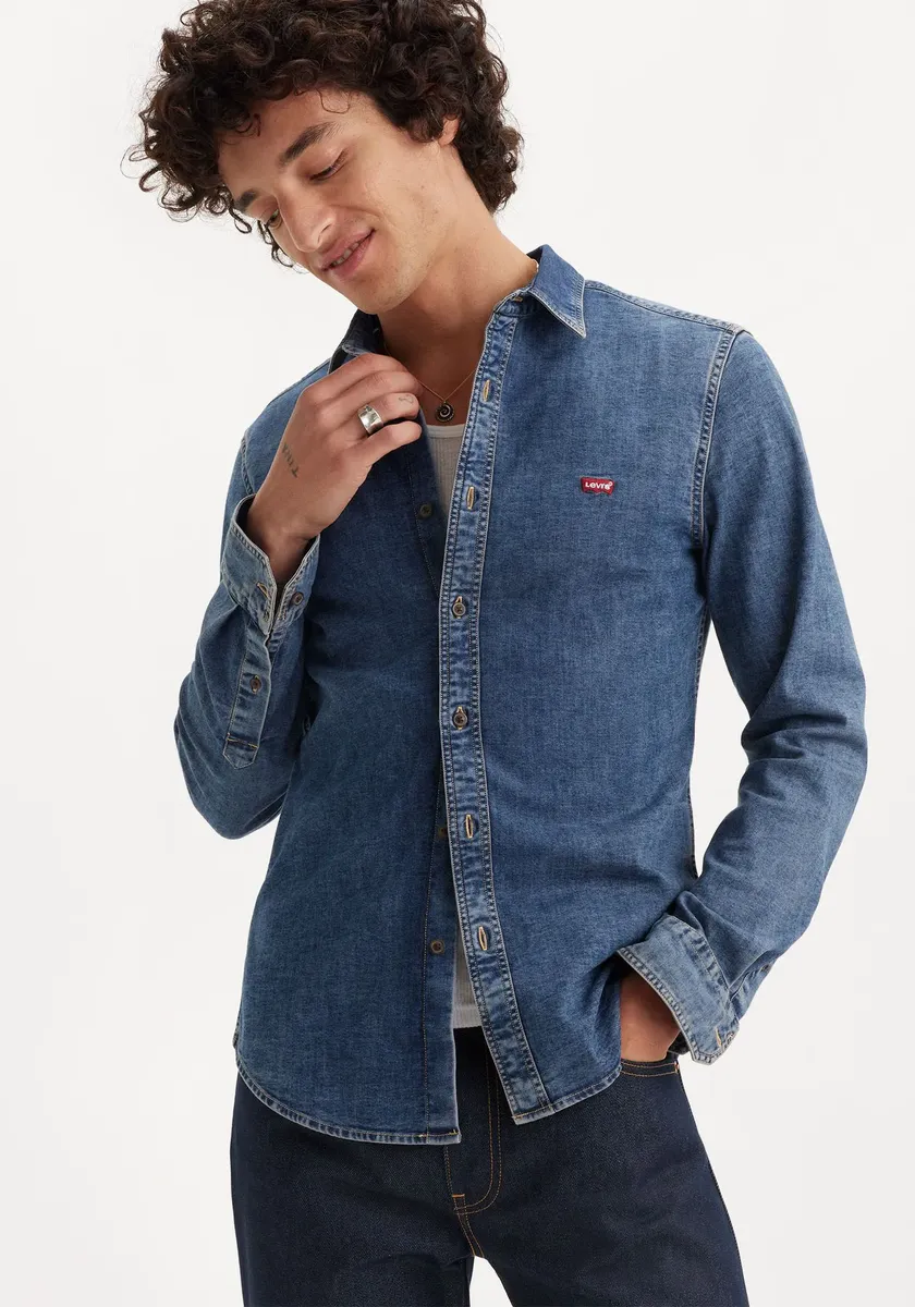 Джинсовая рубашка Levi's "LS BATTERY HM SHIRT SLIM", изготовлена ​​из легкой в ​​уходе смеси хлопка, цвет Trinity Medium Wash — фото 3